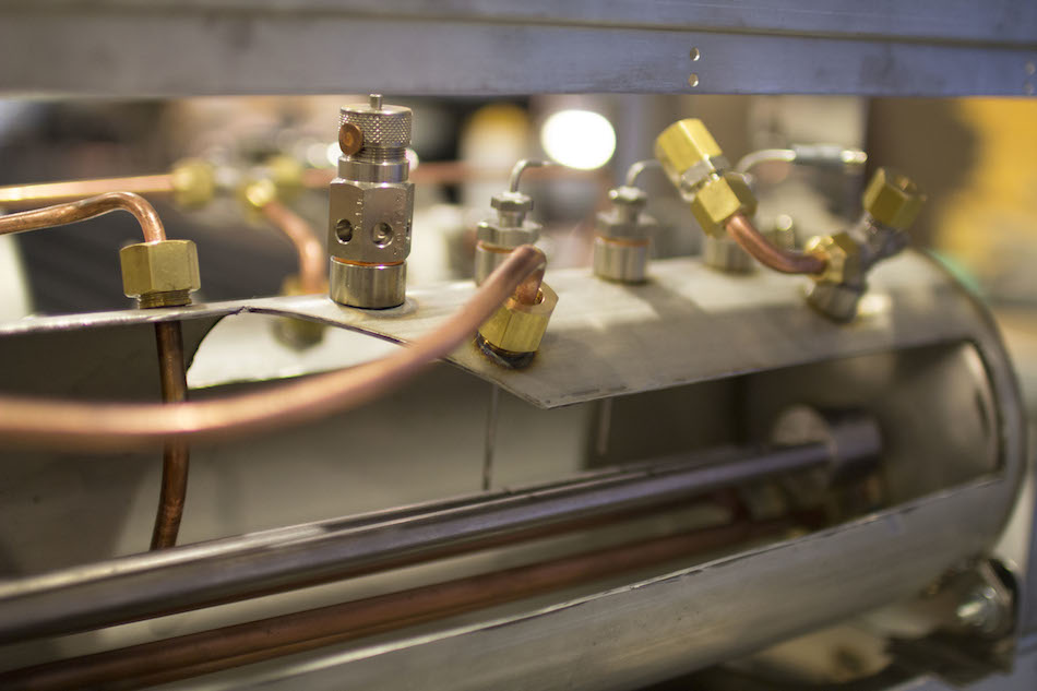 Opengewerkte machine