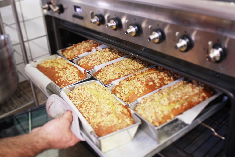 Banana nut bread